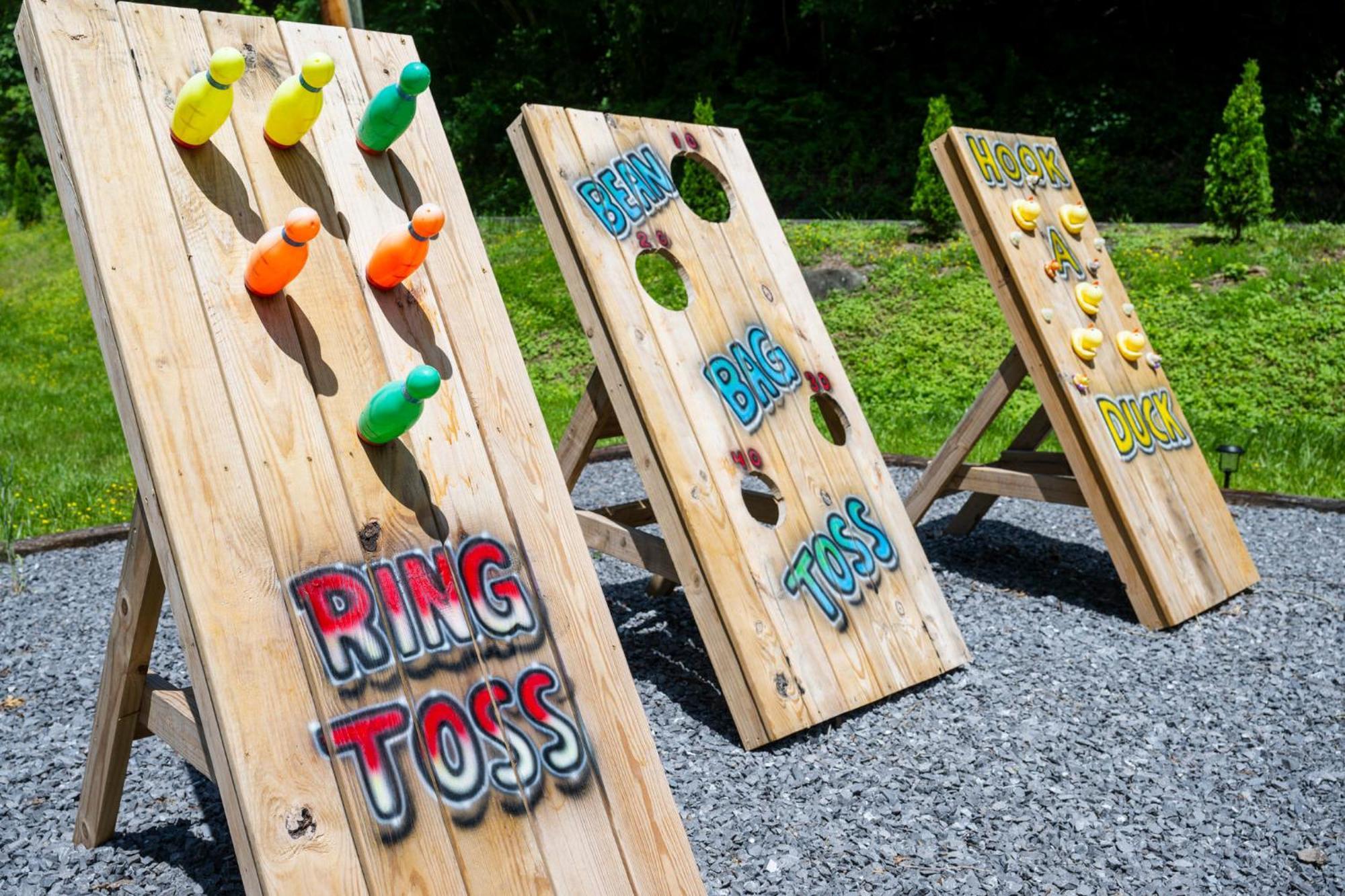5 Cabins In Gburg Sleeps 16 Firepit & Games 蓋特林堡 外观 照片